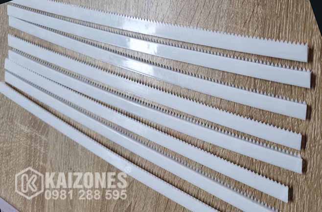 Dao cắt màng bọc thực phẩm